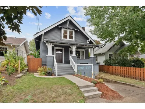 1324 SE 50th Avenue Portland OR 97215