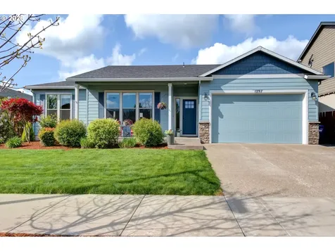 1297 Daylily Street Woodburn OR 97071