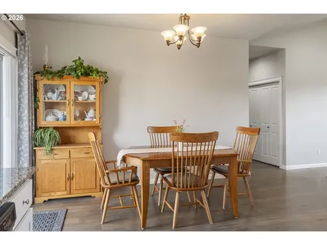 1297 Daylily Street Woodburn OR 97071