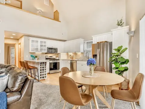 326 Avenue G Seaside OR 97138