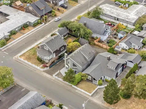 326 Avenue G Seaside OR 97138