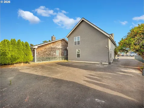 326 Avenue G Seaside OR 97138
