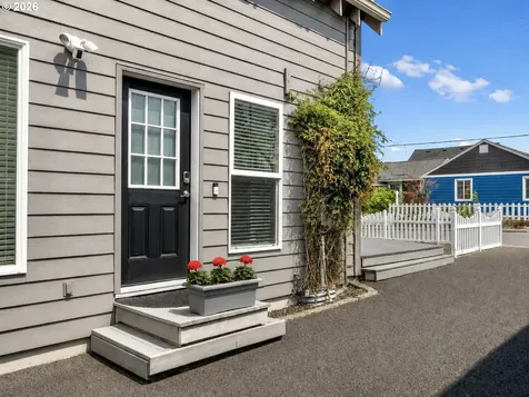326 Avenue G Seaside OR 97138