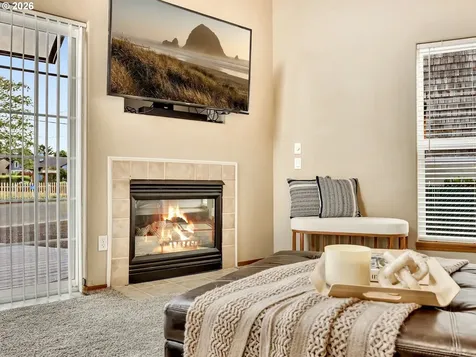 326 Avenue G Seaside OR 97138