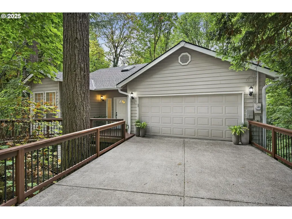 736 SW Burlingame Terrace Portland OR 97239