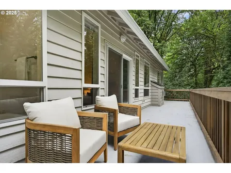 736 SW Burlingame Terrace Portland OR 97239