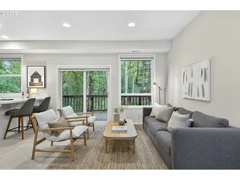 736 SW Burlingame Terrace Portland OR 97239