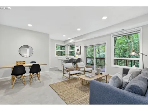 736 SW Burlingame Terrace Portland OR 97239