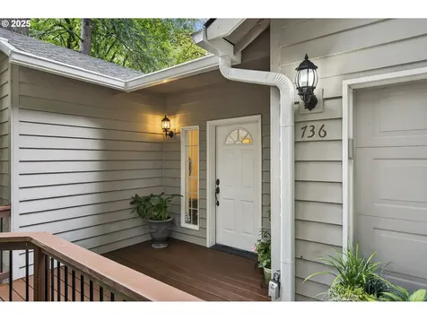 736 SW Burlingame Terrace Portland OR 97239