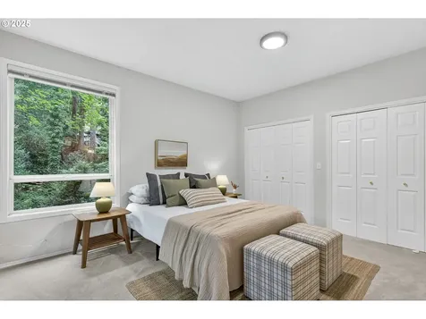 736 SW Burlingame Terrace Portland OR 97239