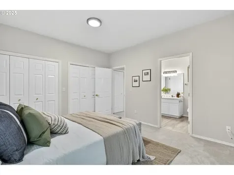 736 SW Burlingame Terrace Portland OR 97239
