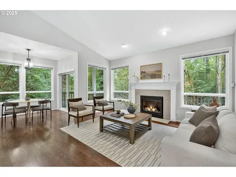736 SW Burlingame Terrace Portland OR 97239