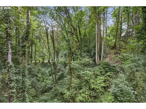 736 SW Burlingame Terrace Portland OR 97239