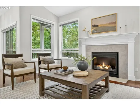 736 SW Burlingame Terrace Portland OR 97239