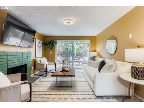 5330 NW Esther Street Vancouver WA 98663