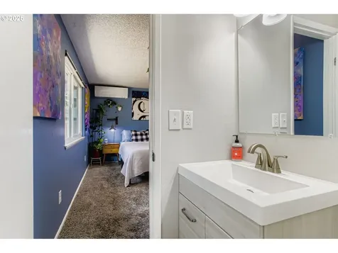 5330 NW Esther Street Vancouver WA 98663