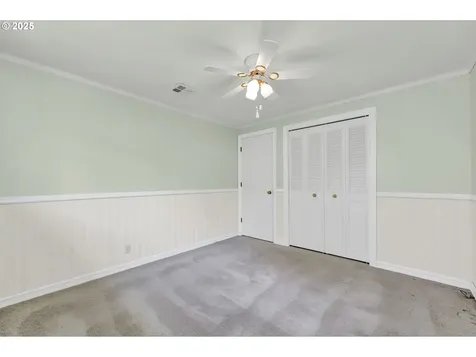 1952 Minda Drive Eugene OR 97401