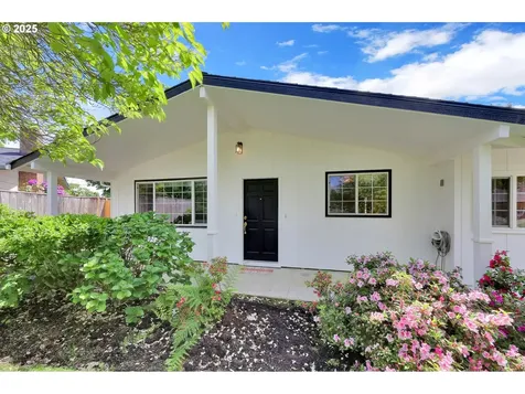 1952 Minda Drive Eugene OR 97401