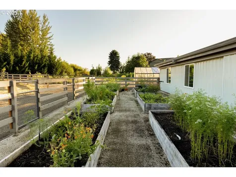 8720 SE Morgan Lane Mcminnville OR 97128