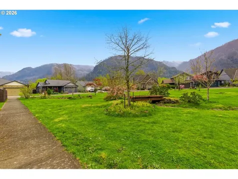 1213 Island Way North Bonneville WA 98639