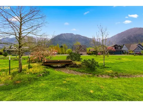 1213 Island Way North Bonneville WA 98639