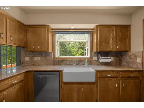 343 NE Hillwood Drive Hillsboro OR 97124