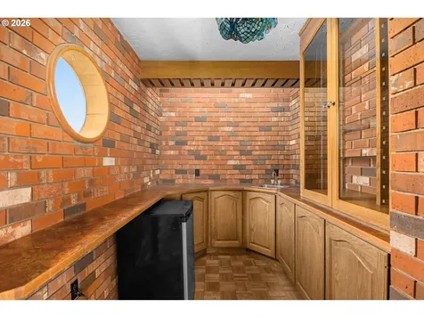 343 NE Hillwood Drive Hillsboro OR 97124
