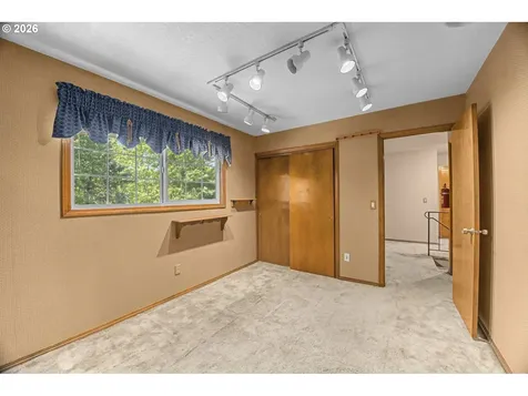 343 NE Hillwood Drive Hillsboro OR 97124