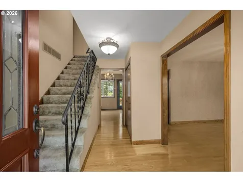 343 NE Hillwood Drive Hillsboro OR 97124