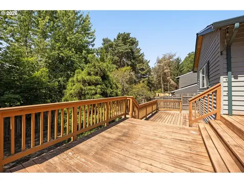 343 NE Hillwood Drive Hillsboro OR 97124