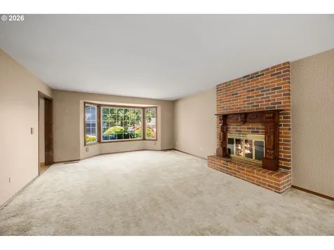 343 NE Hillwood Drive Hillsboro OR 97124
