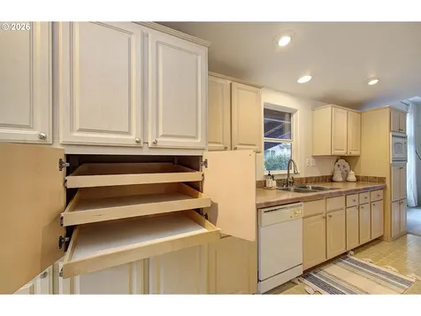 5101 NE 121st Avenue Vancouver WA 98682