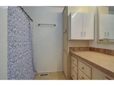 5101 NE 121st Avenue Vancouver WA 98682