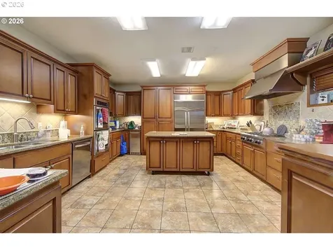 5101 NE 121st Avenue Vancouver WA 98682