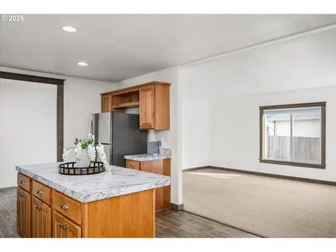 975 N 16th Street Cottage Grove OR 97424