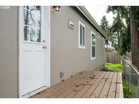 975 N 16th Street Cottage Grove OR 97424