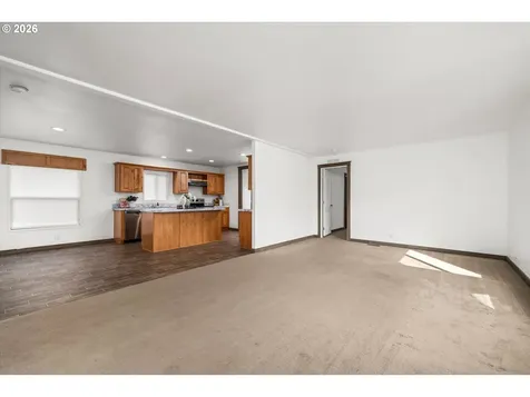 975 N 16th Street Cottage Grove OR 97424