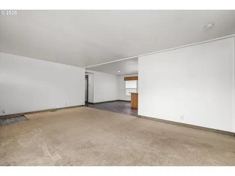975 N 16th Street Cottage Grove OR 97424