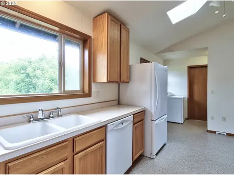 243 SE Harney Street Sheridan OR 97378