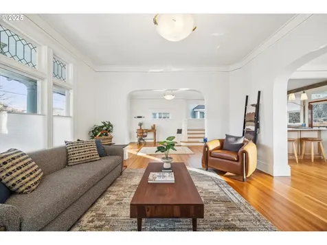 1908 NE Halsey Street Portland OR 97232