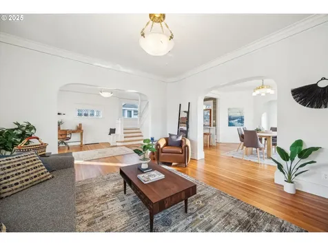 1908 NE Halsey Street Portland OR 97232