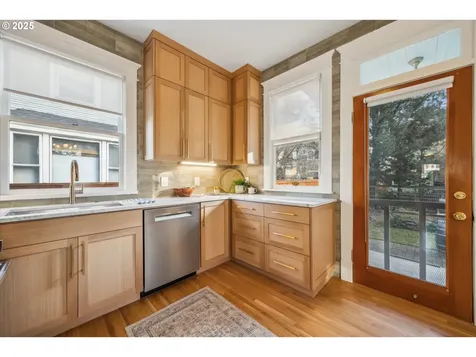 1908 NE Halsey Street Portland OR 97232