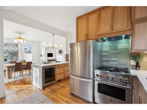 1908 NE Halsey Street Portland OR 97232