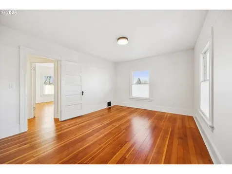 1908 NE Halsey Street Portland OR 97232