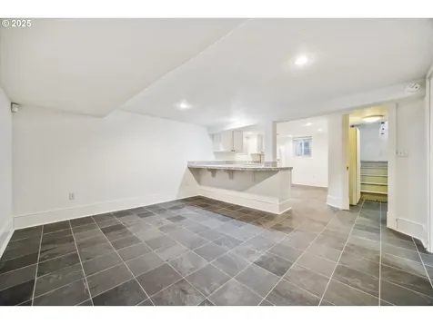 1908 NE Halsey Street Portland OR 97232