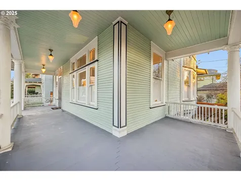 1908 NE Halsey Street Portland OR 97232