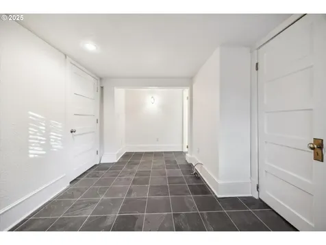 1908 NE Halsey Street Portland OR 97232