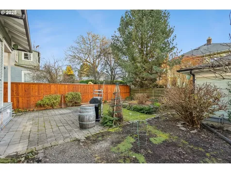 1908 NE Halsey Street Portland OR 97232