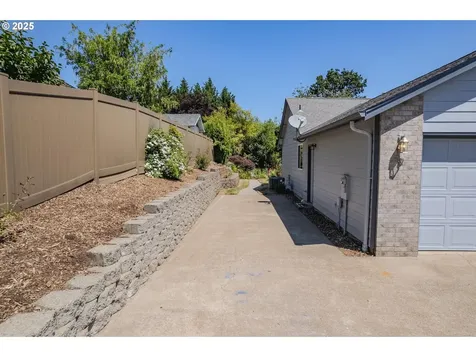 228 NW Fairhaven Lane Dallas OR 97338