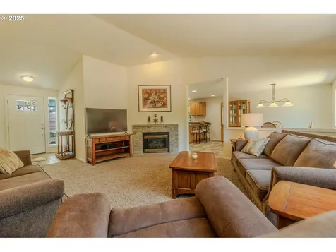 228 NW Fairhaven Lane Dallas OR 97338